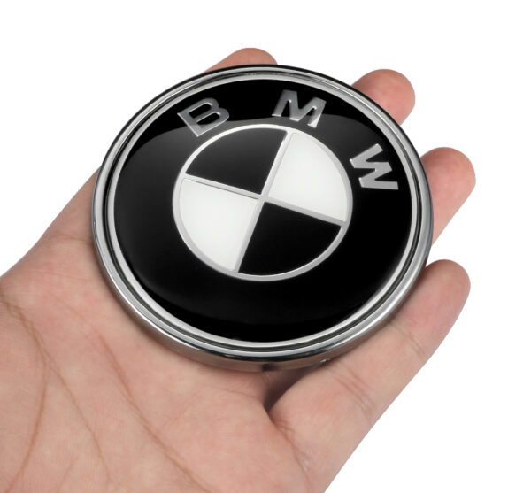 BMW embleem (must/valge)