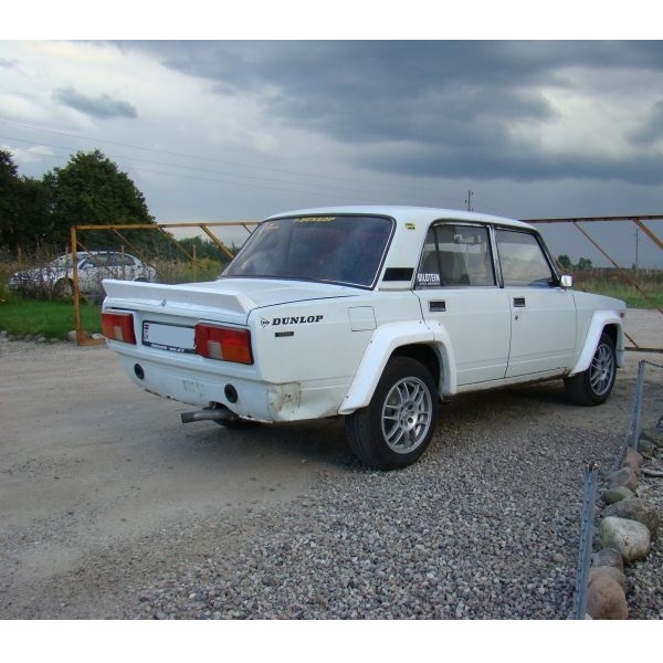 LADA 2105 ducktail