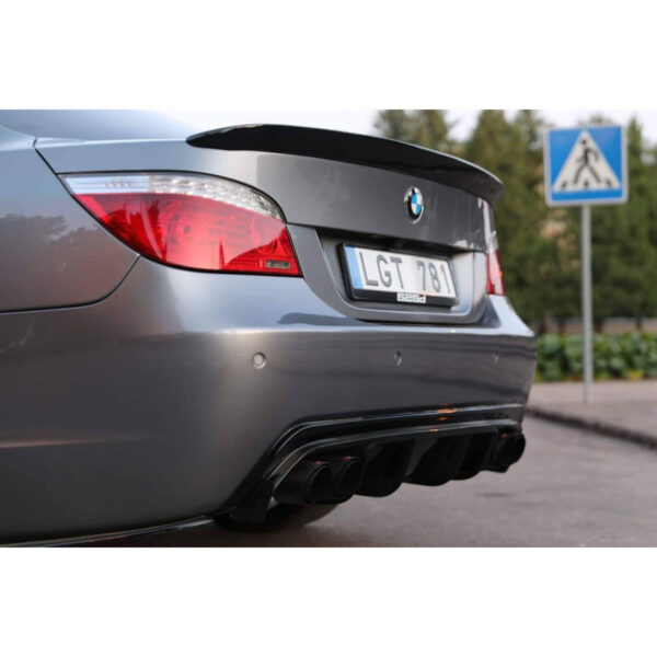 BMW E60/E61 Difuusor (2 summuti avaga) - Klaasfiiber