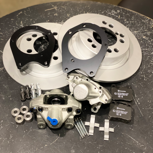 BMW E8X/E9X topelt pidurisuporti komplekt