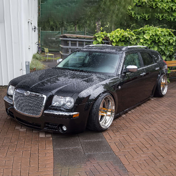 300C