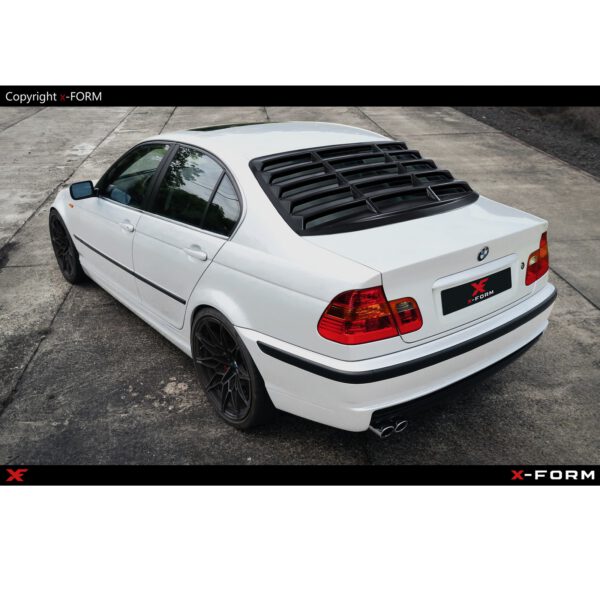 BMW E46 Sedaan kapsariiv (louver)