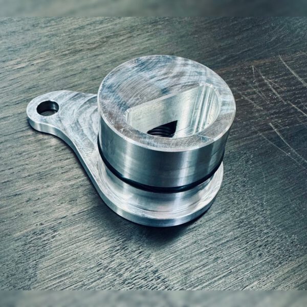 Volvo B230 karterituulutuse adapter