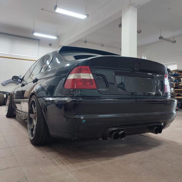 BMW E46 sedaan M3 tagumine stange