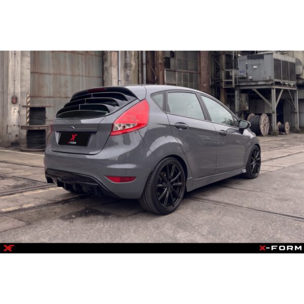 Ford Fiesta VII kapsariiv (louver)