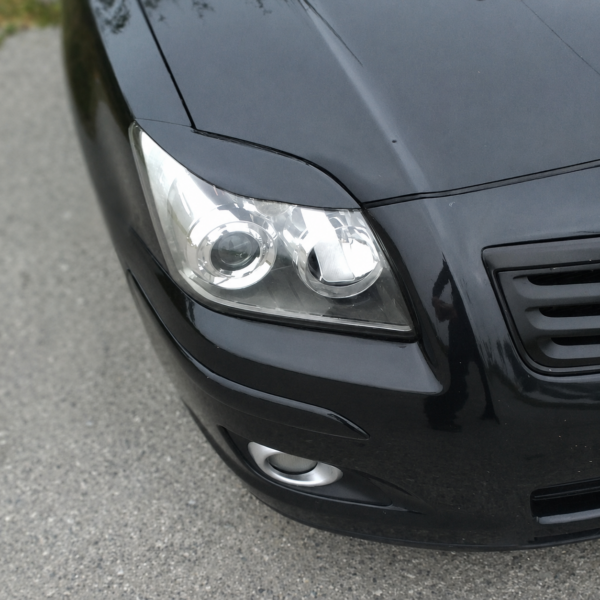 Toyota Avensis II kulmud